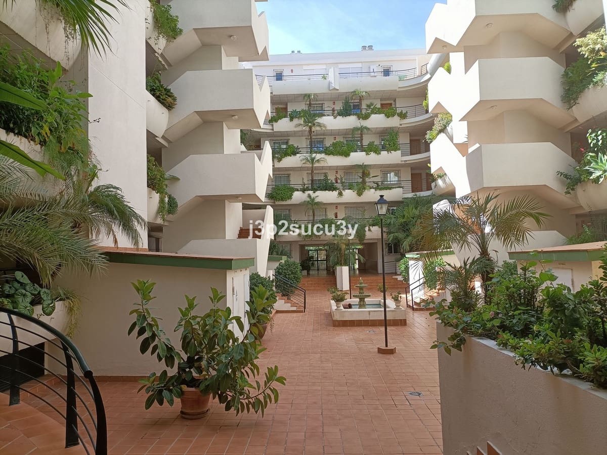 3 bedroom Apartment for sale in Guadalmina with pool - € 460,000 (Ref: 9479698)