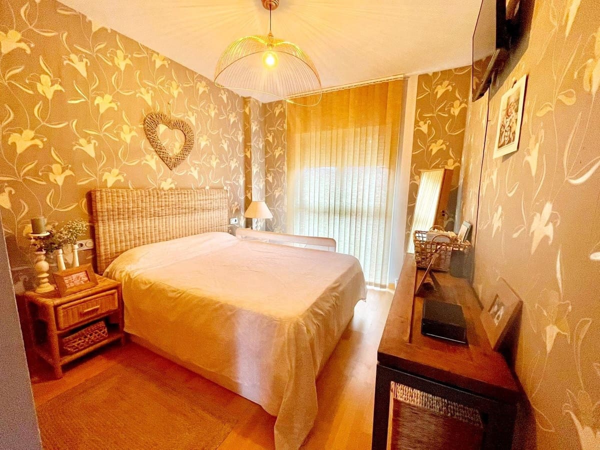 Pareado de 3 habitaciones en Puerto de la Torre en venta - 465.000 € (Ref: 9479704)