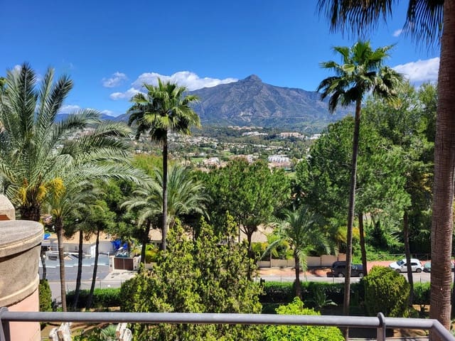 2 soverom Leilighet til salgs i La Dama de Noche - La Alzambra, Marbella - € 468 000 (Ref: 9479707)