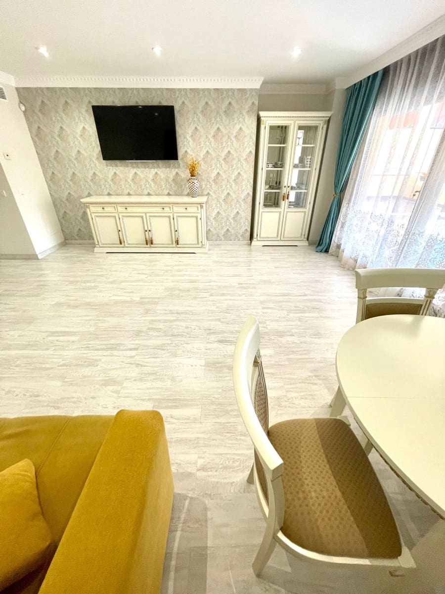 2 bedroom Apartment for sale in Benahavis with pool garage - € 470,000 (Ref: 9479711)