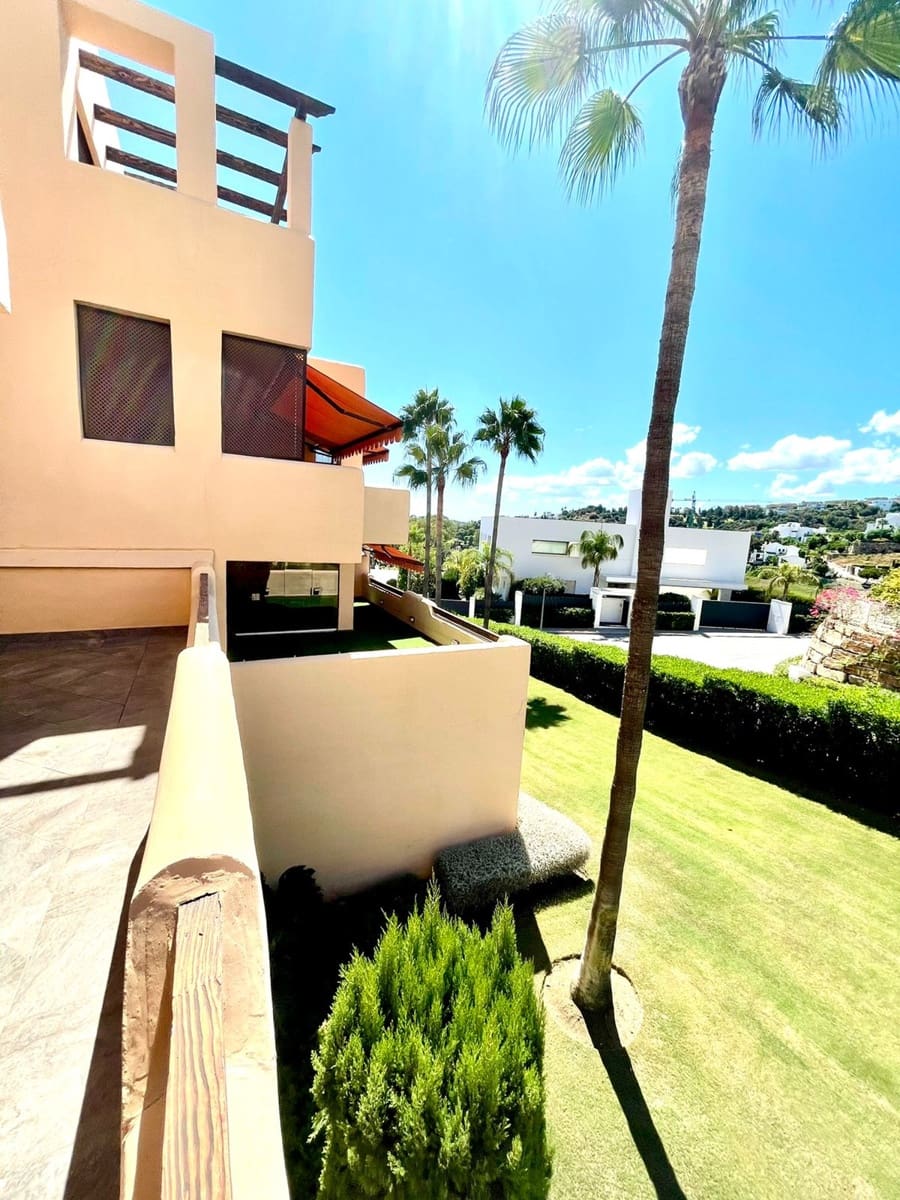 2 bedroom Apartment for sale in Benahavis with pool garage - € 470,000 (Ref: 9479711)