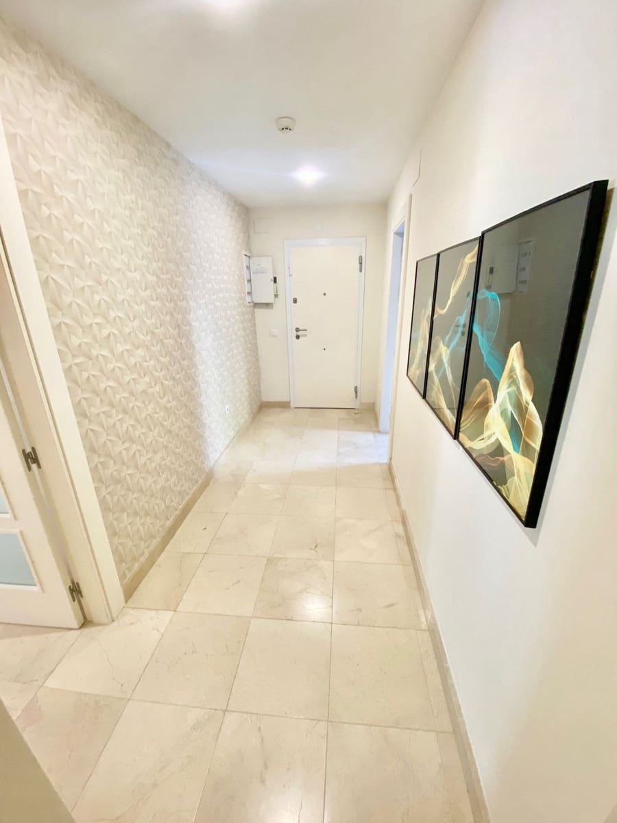 2 soveværelse Lejlighed til salg i Los Flamingos med swimmingpool - € 470.000 (Ref: 9479712)