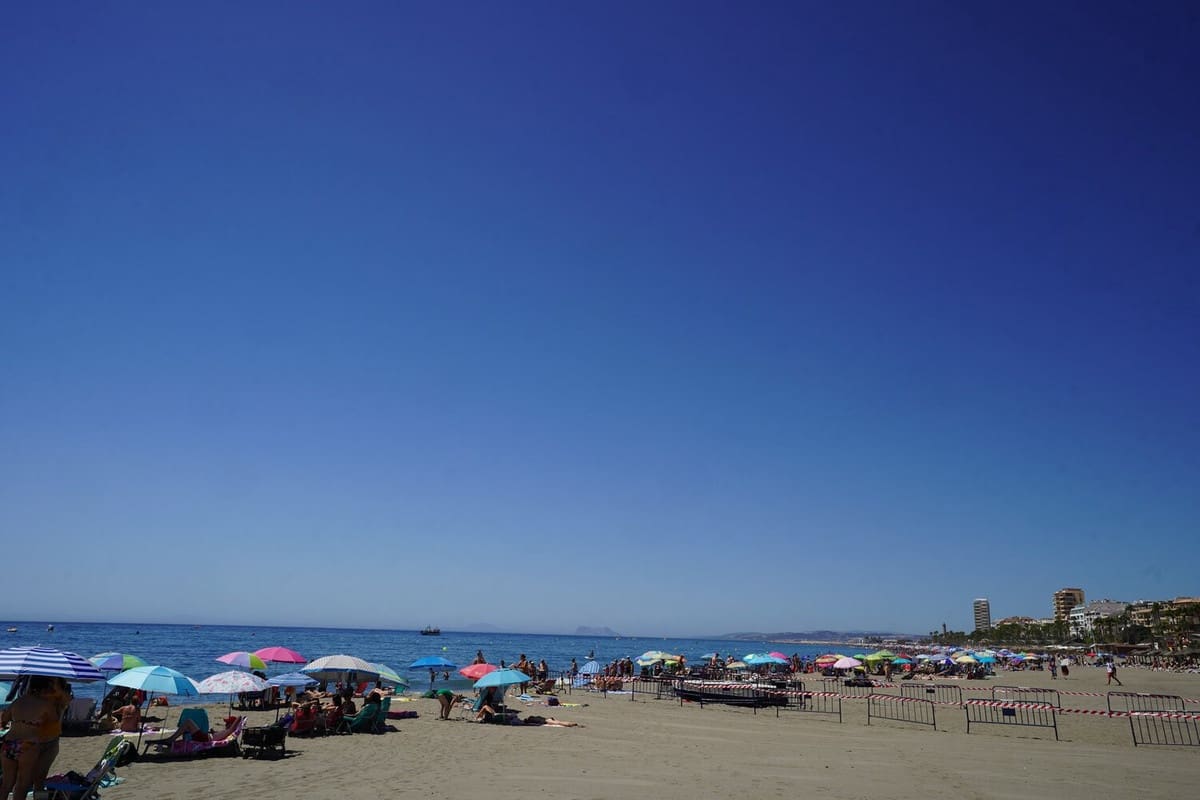 2 bedroom Apartment for sale in Estepona - € 475,000 (Ref: 9479716)