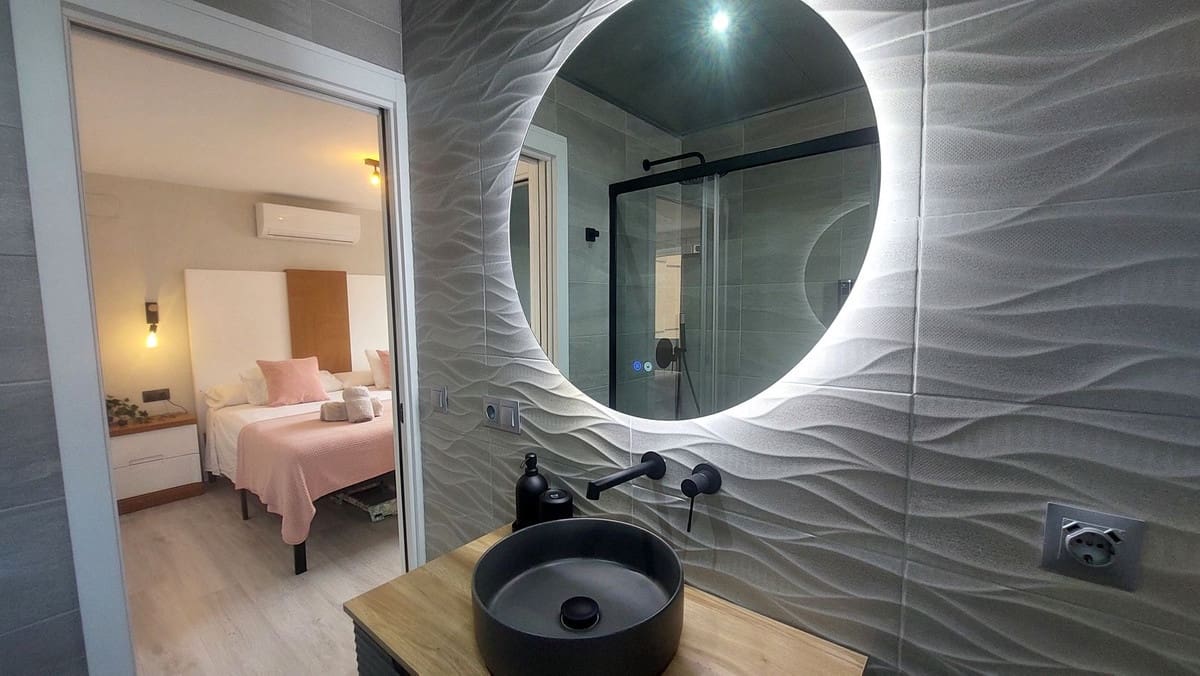 Apartamento de 2 habitaciones en Fuengirola en venta con piscina - 475.000 € (Ref: 9479717)