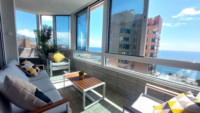 Apartamento de 2 habitaciones en Centro ciudad, Fuengirola en venta con piscina - 475.000 € (Ref: 9479717)
