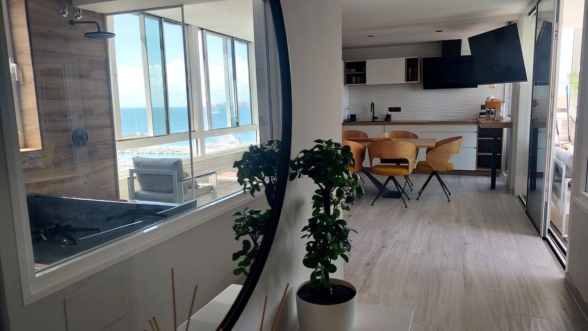 Apartamento de 2 habitaciones en Fuengirola en venta con piscina - 475.000 € (Ref: 9479717)