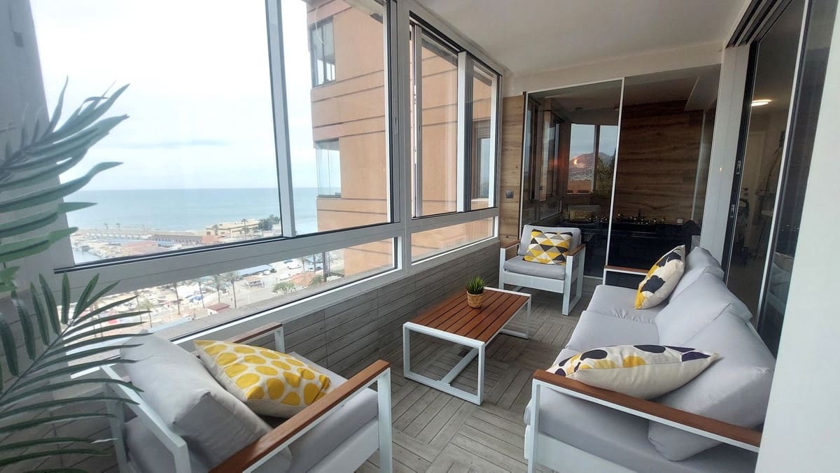Apartamento de 2 habitaciones en Fuengirola en venta con piscina - 475.000 € (Ref: 9479717)