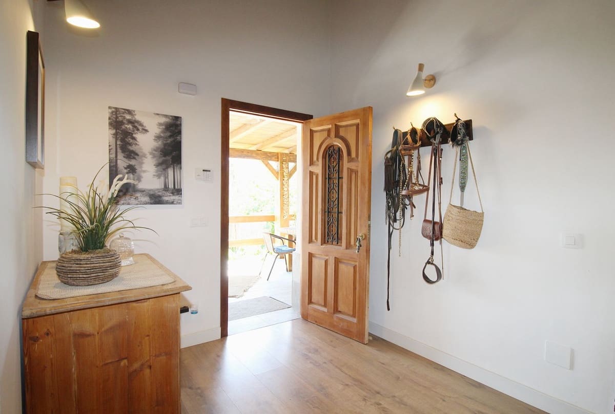 3 bedroom Villa for sale in Alhaurin el Grande with pool - € 475,000 (Ref: 9479719)