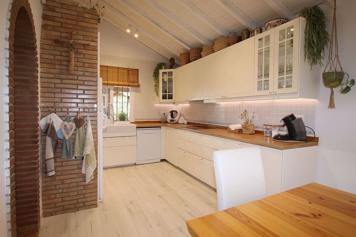 3 bedroom Villa for sale in Alhaurin el Grande with pool - € 475,000 (Ref: 9479719)