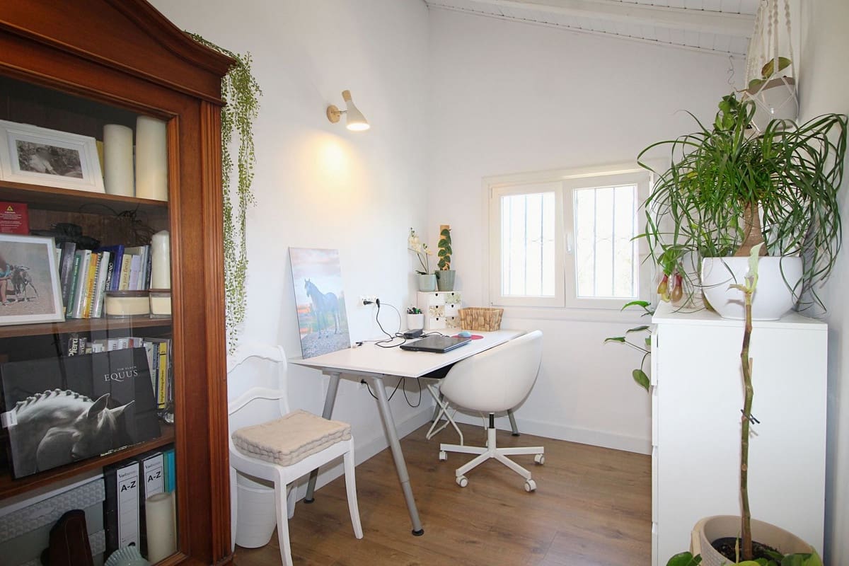 3 bedroom Villa for sale in Alhaurin el Grande with pool - € 475,000 (Ref: 9479719)