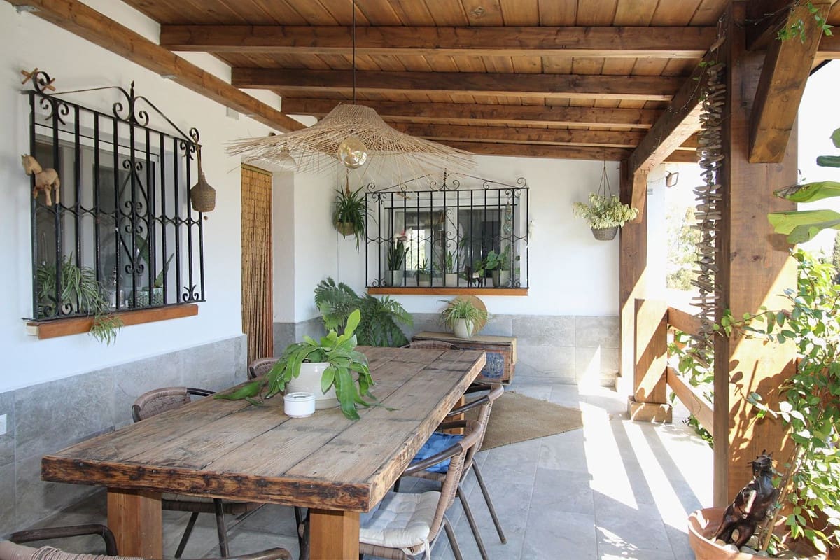 3 bedroom Villa for sale in Alhaurin el Grande with pool - € 475,000 (Ref: 9479719)