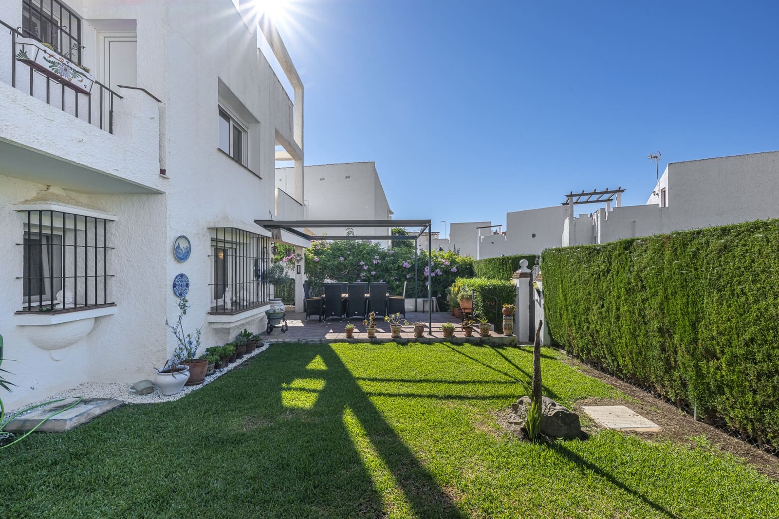 3 soveværelse Villa til salg i Manilva med swimmingpool - € 475.000 (Ref: 9479720)