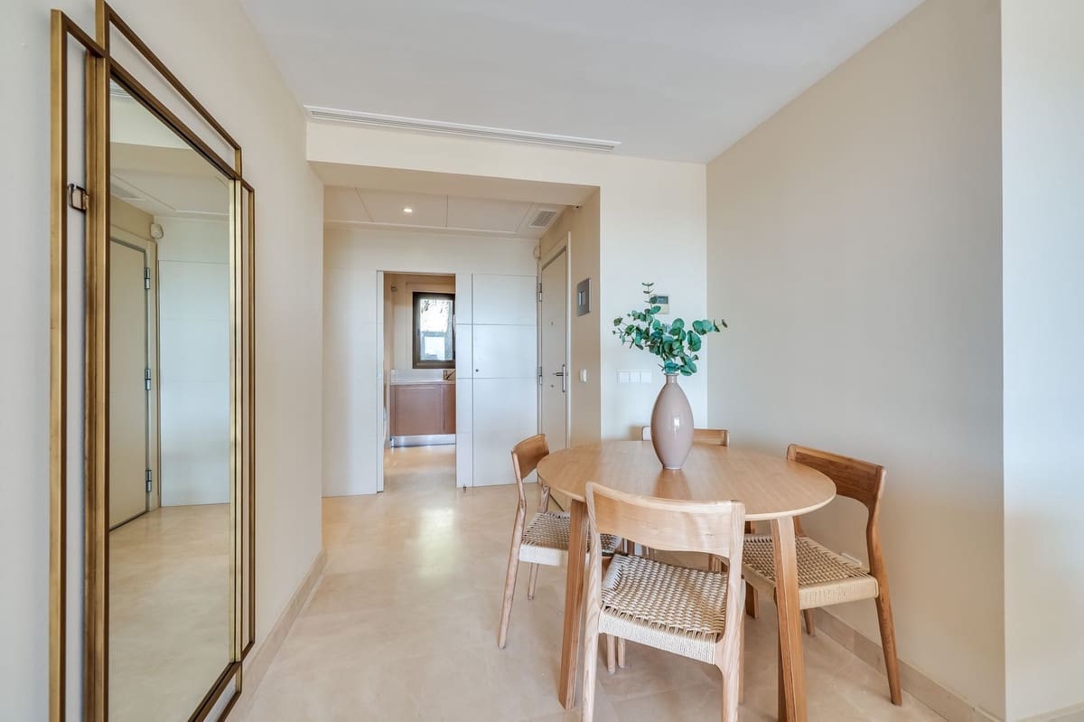 2 bedroom Apartment for sale in Benahavis with pool - € 475,000 (Ref: 9479721)