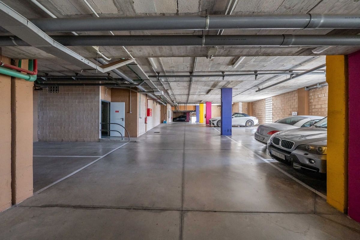 2 bedroom Apartment for sale in Benahavis with pool - € 475,000 (Ref: 9479721)