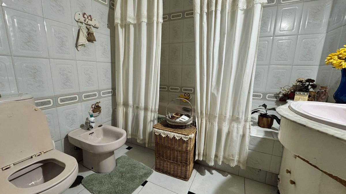 2 bedroom Apartment for sale in Torremolinos with pool - € 476,000 (Ref: 9479723)