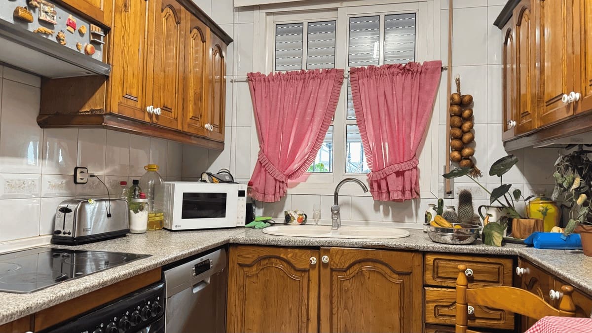 2 bedroom Apartment for sale in Torremolinos with pool - € 476,000 (Ref: 9479723)