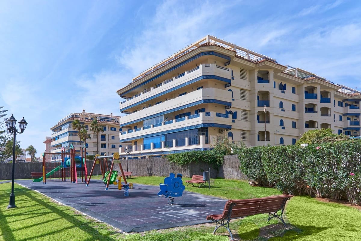 3 bedroom Apartment for sale in San Luis de Sabinillas with pool garage - € 479,000 (Ref: 9479727)