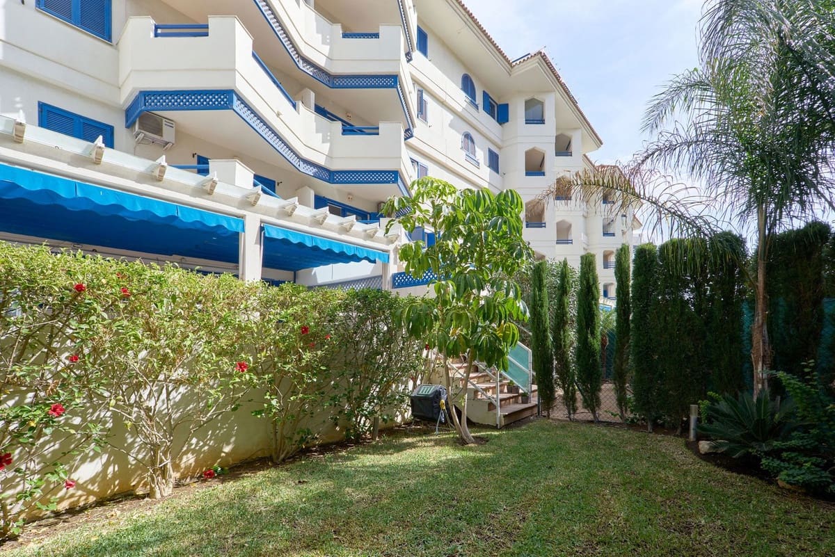 3 bedroom Apartment for sale in San Luis de Sabinillas with pool garage - € 479,000 (Ref: 9479727)