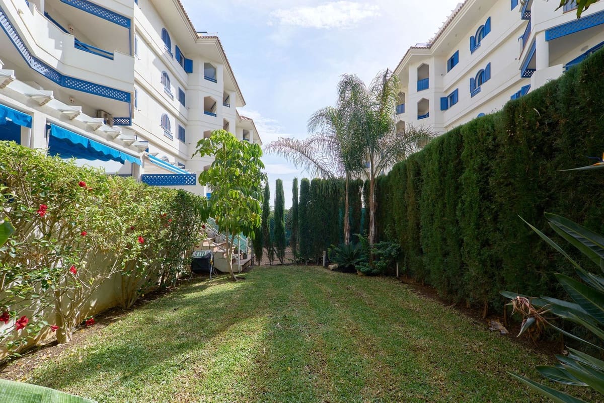 3 bedroom Apartment for sale in San Luis de Sabinillas with pool garage - € 479,000 (Ref: 9479727)