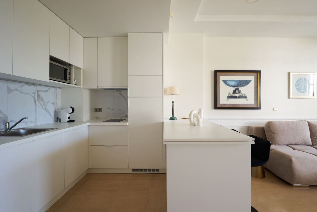 1 bedroom Apartment for sale in Golden Mile with pool - € 479,000 (Ref: 9479729)