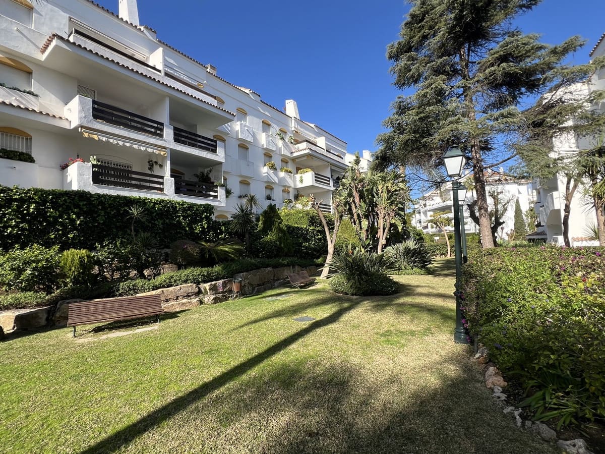 3 bedroom Apartment for sale in Guadalmina with pool - € 479,000 (Ref: 9479731)