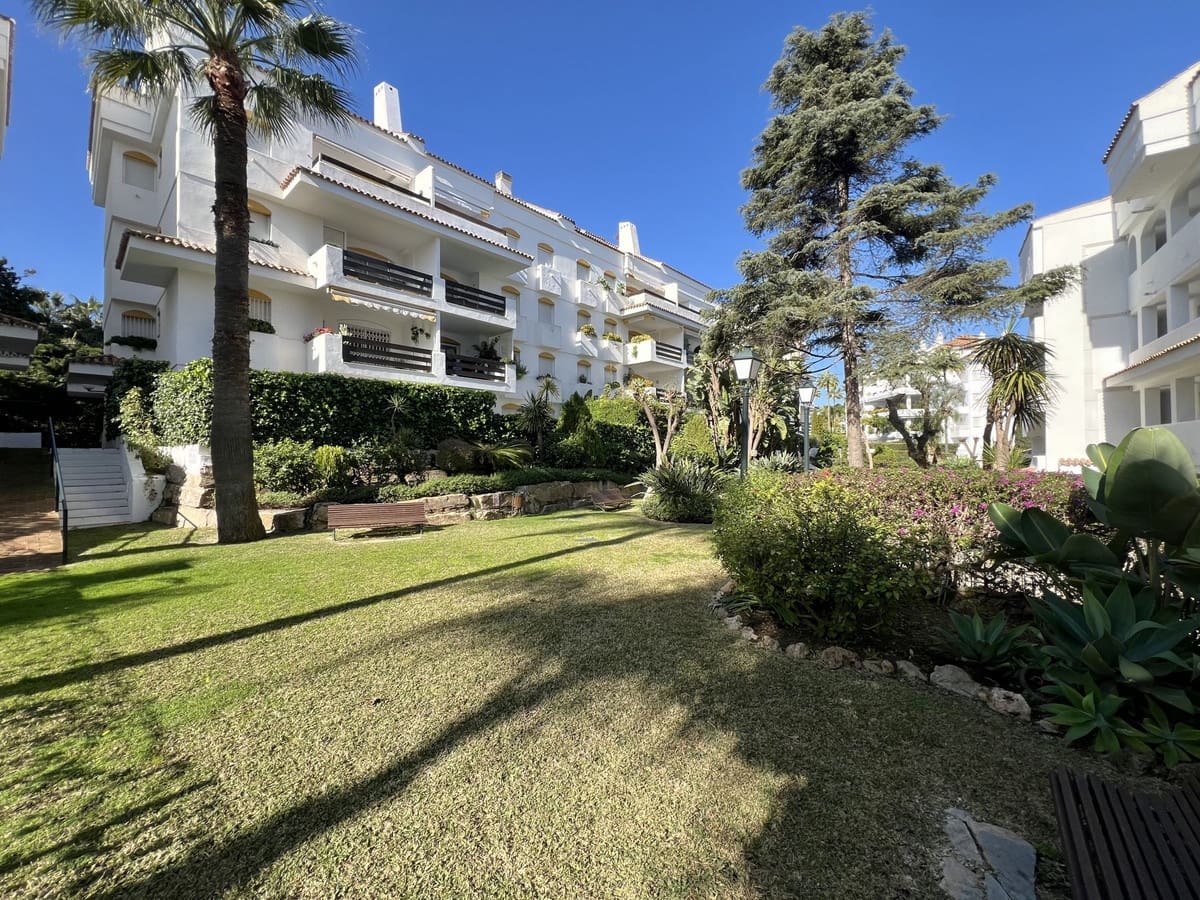3 bedroom Apartment for sale in Guadalmina with pool - € 479,000 (Ref: 9479731)
