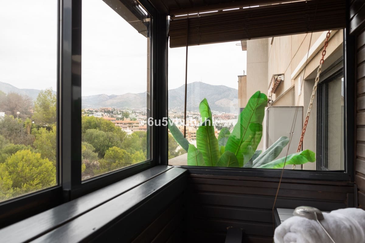 2 bedroom Penthouse for sale in Fuengirola with pool - € 479,000 (Ref: 9479732)