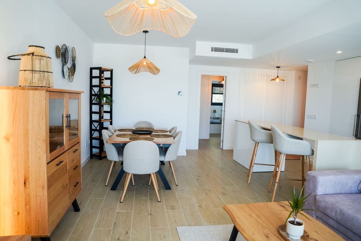 3 bedroom Apartment for sale in Estepona with pool - € 480,000 (Ref: 9479736)