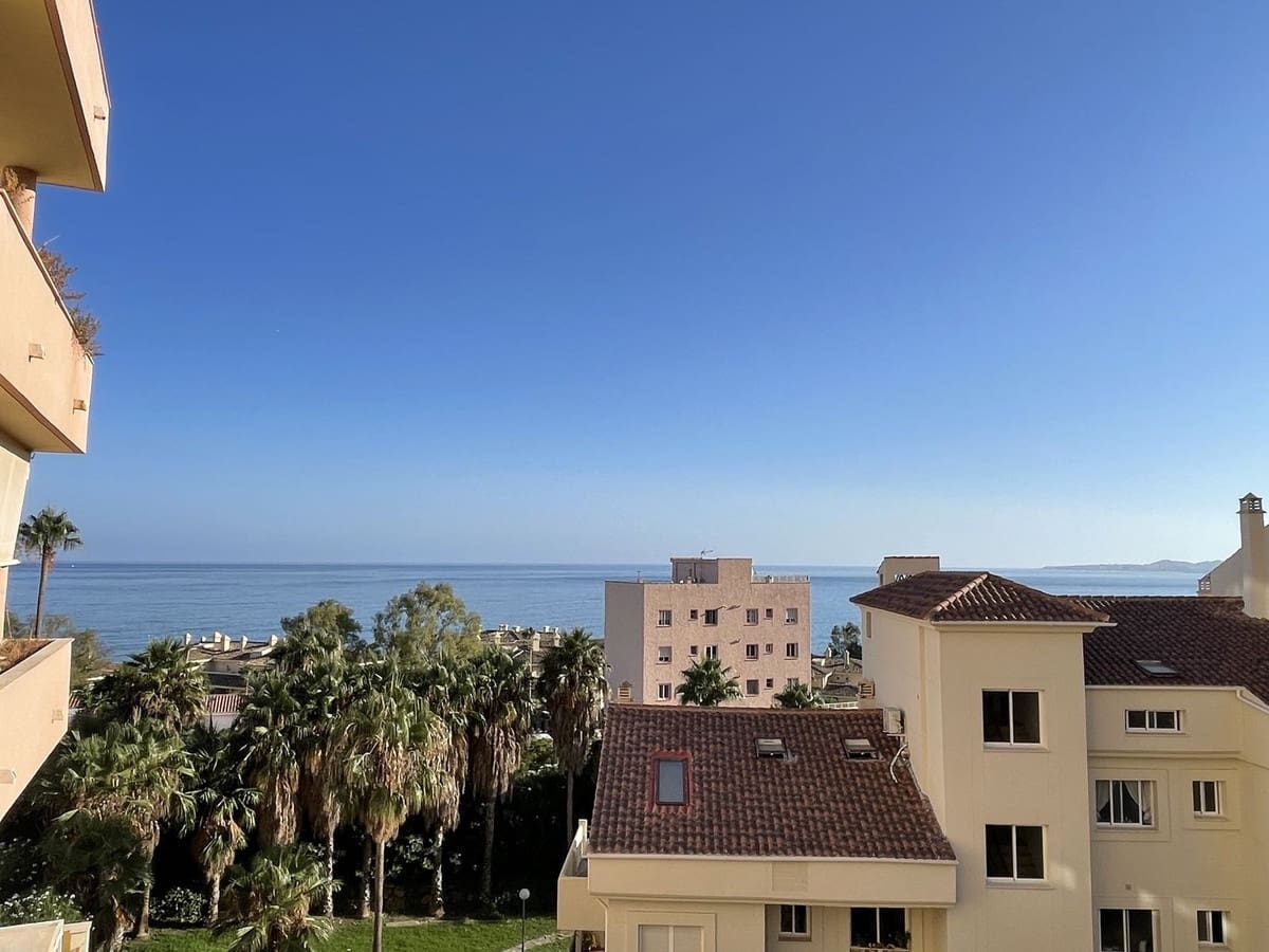 3 bedroom Apartment for sale in Benalmadena Costa with pool garage - € 480,000 (Ref: 9479737)