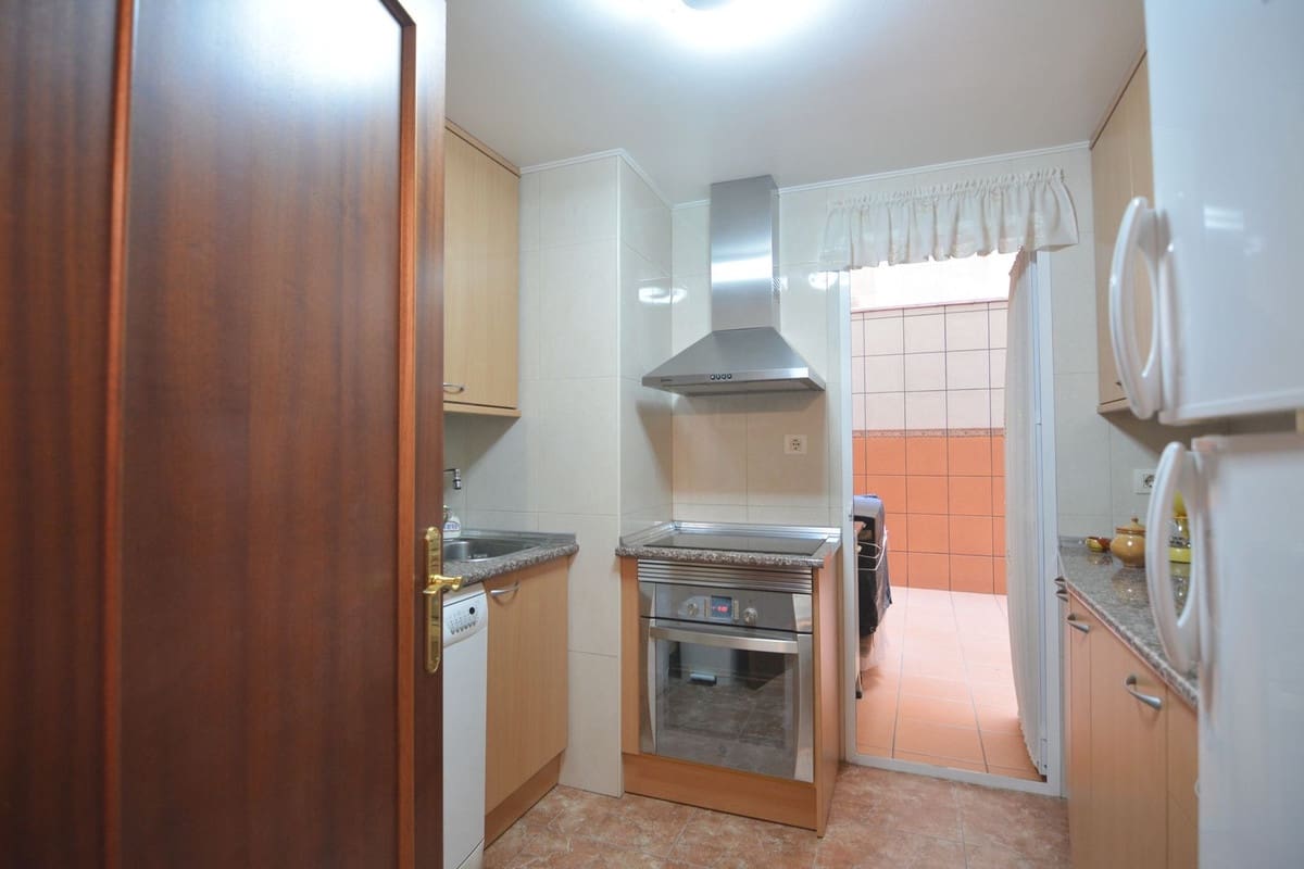 3 bedroom Apartment for sale in Fuengirola with pool garage - € 480,000 (Ref: 9479738)