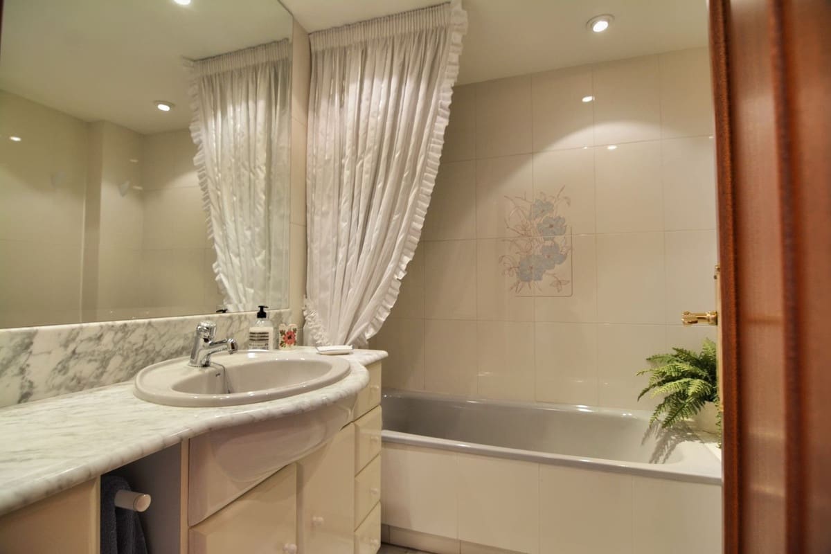 3 bedroom Apartment for sale in Fuengirola with pool garage - € 480,000 (Ref: 9479738)