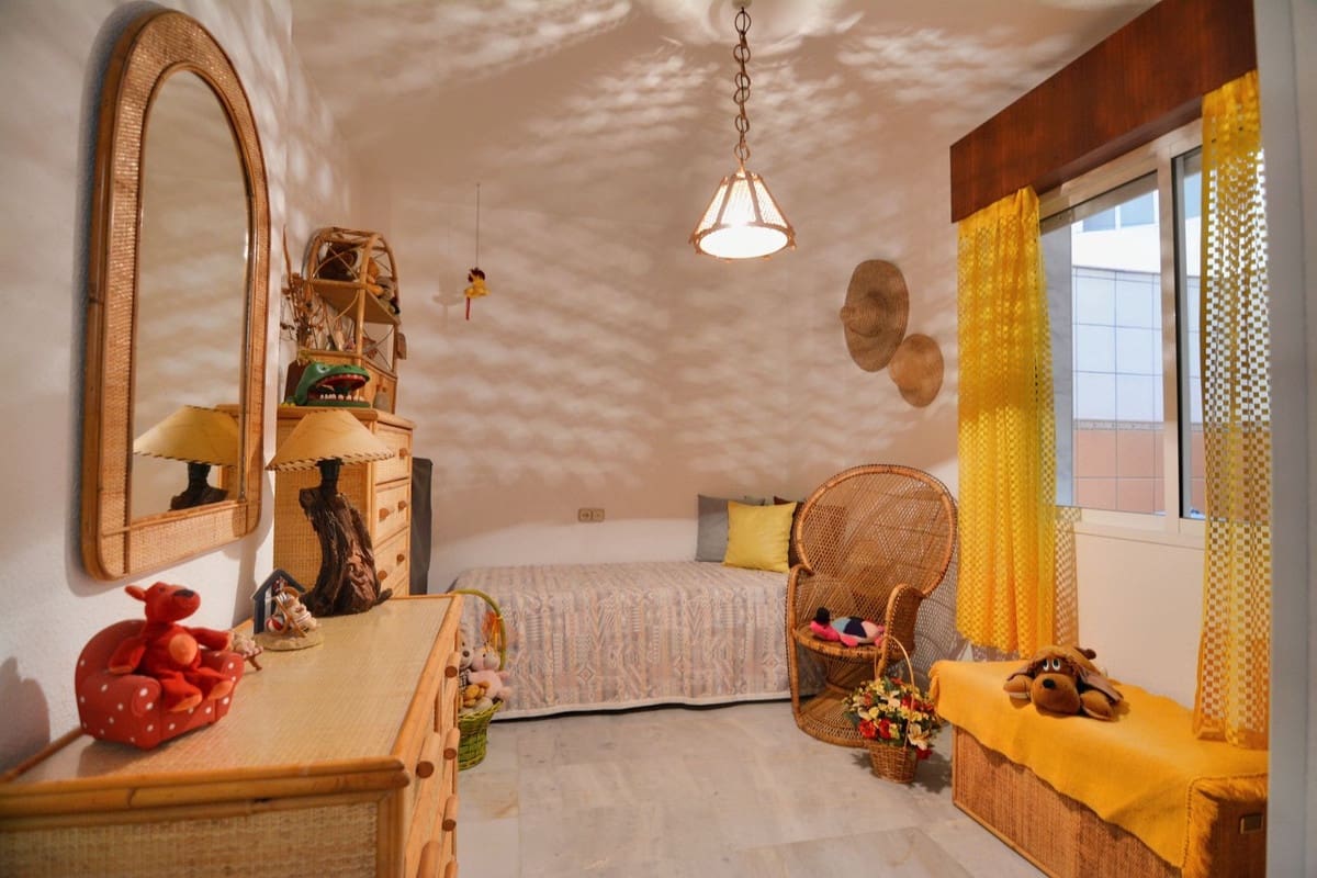 3 bedroom Apartment for sale in Fuengirola with pool garage - € 480,000 (Ref: 9479738)