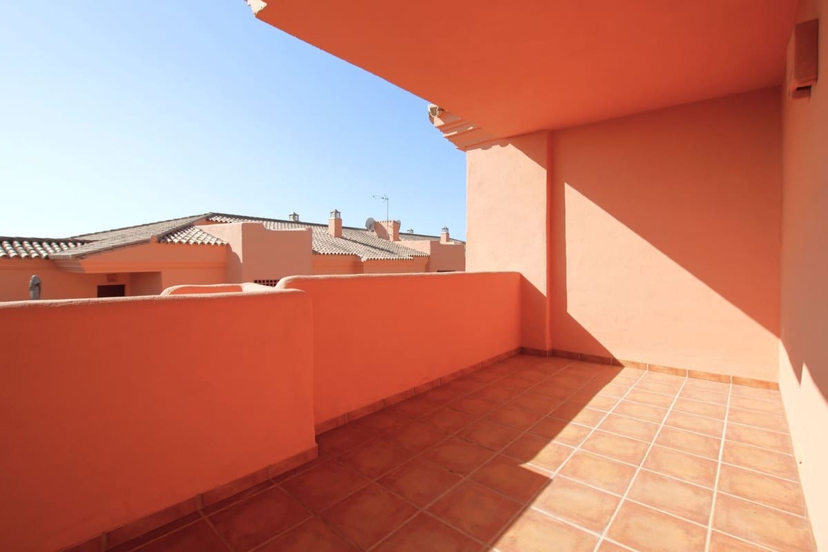 3 soveværelse Penthouse til salg i Benahavis med swimmingpool - € 480.000 (Ref: 9479739)