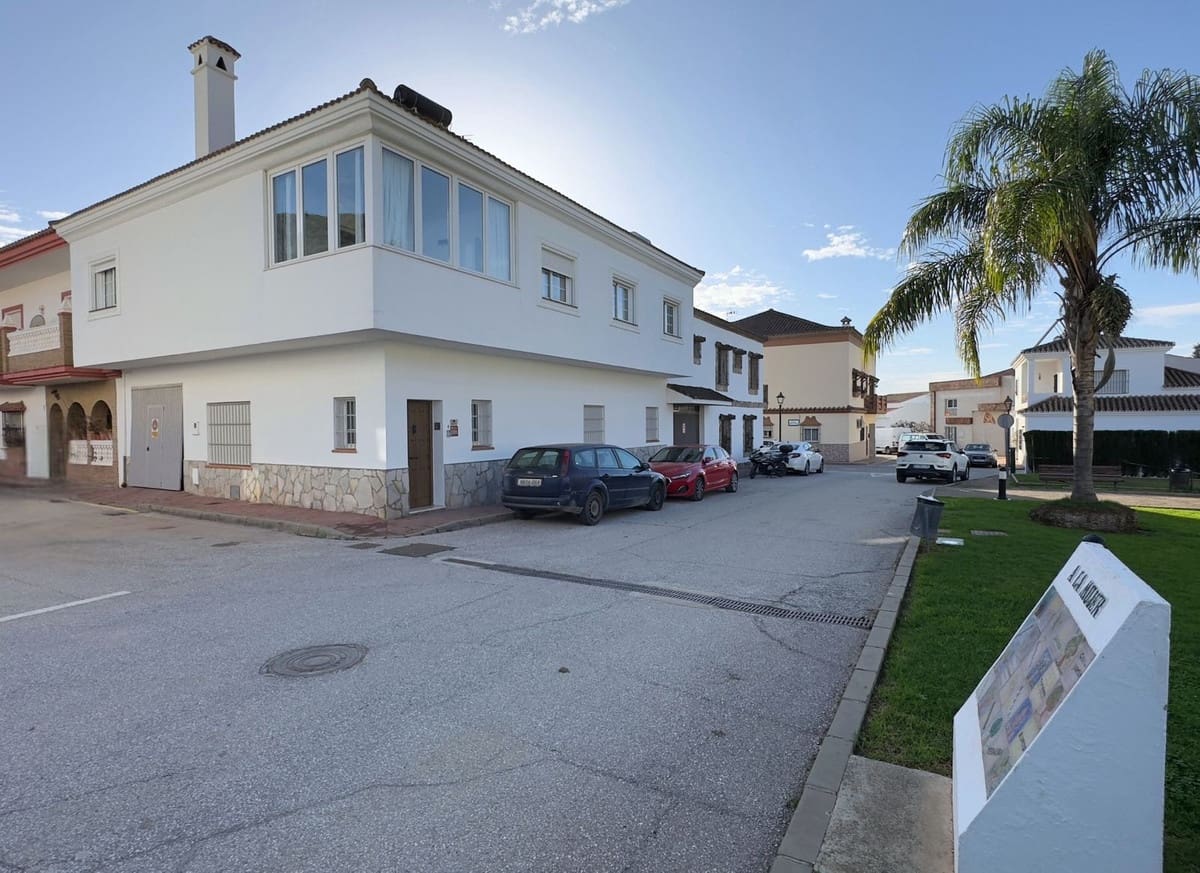 Chalet de 5 habitaciones en Casares en venta - 480.000 € (Ref: 9479740)