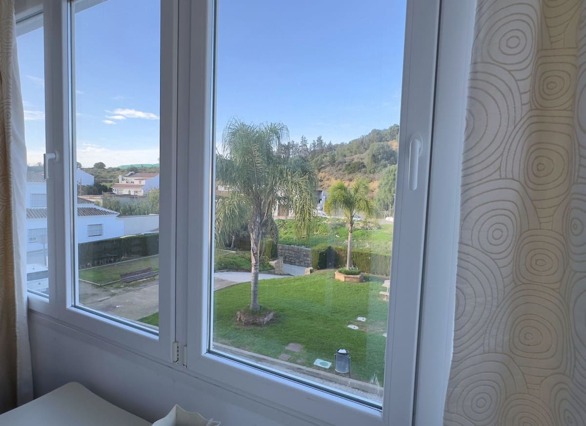 Chalet de 5 habitaciones en Casares en venta - 480.000 € (Ref: 9479740)