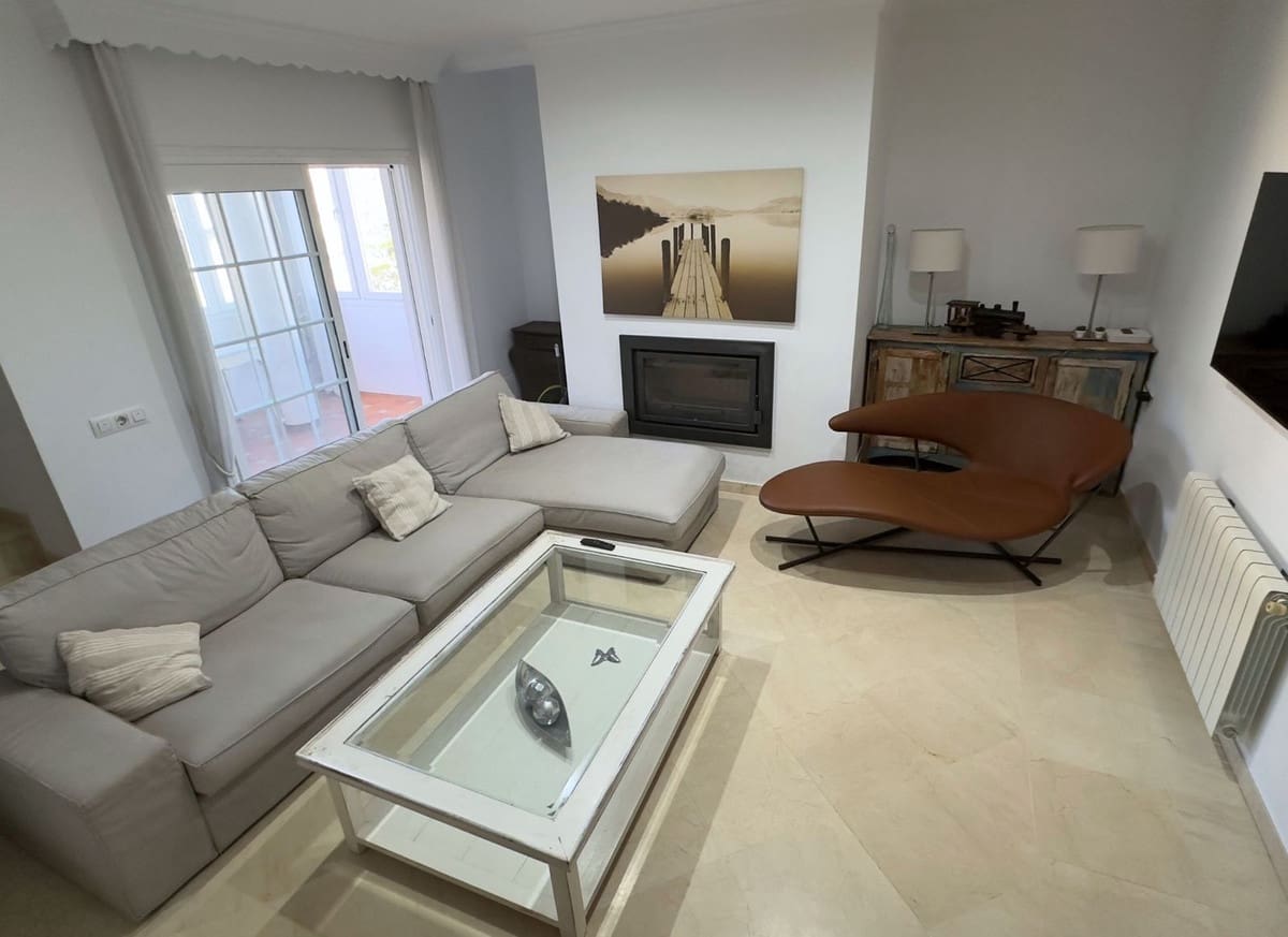 Chalet de 5 habitaciones en Casares en venta - 480.000 € (Ref: 9479740)