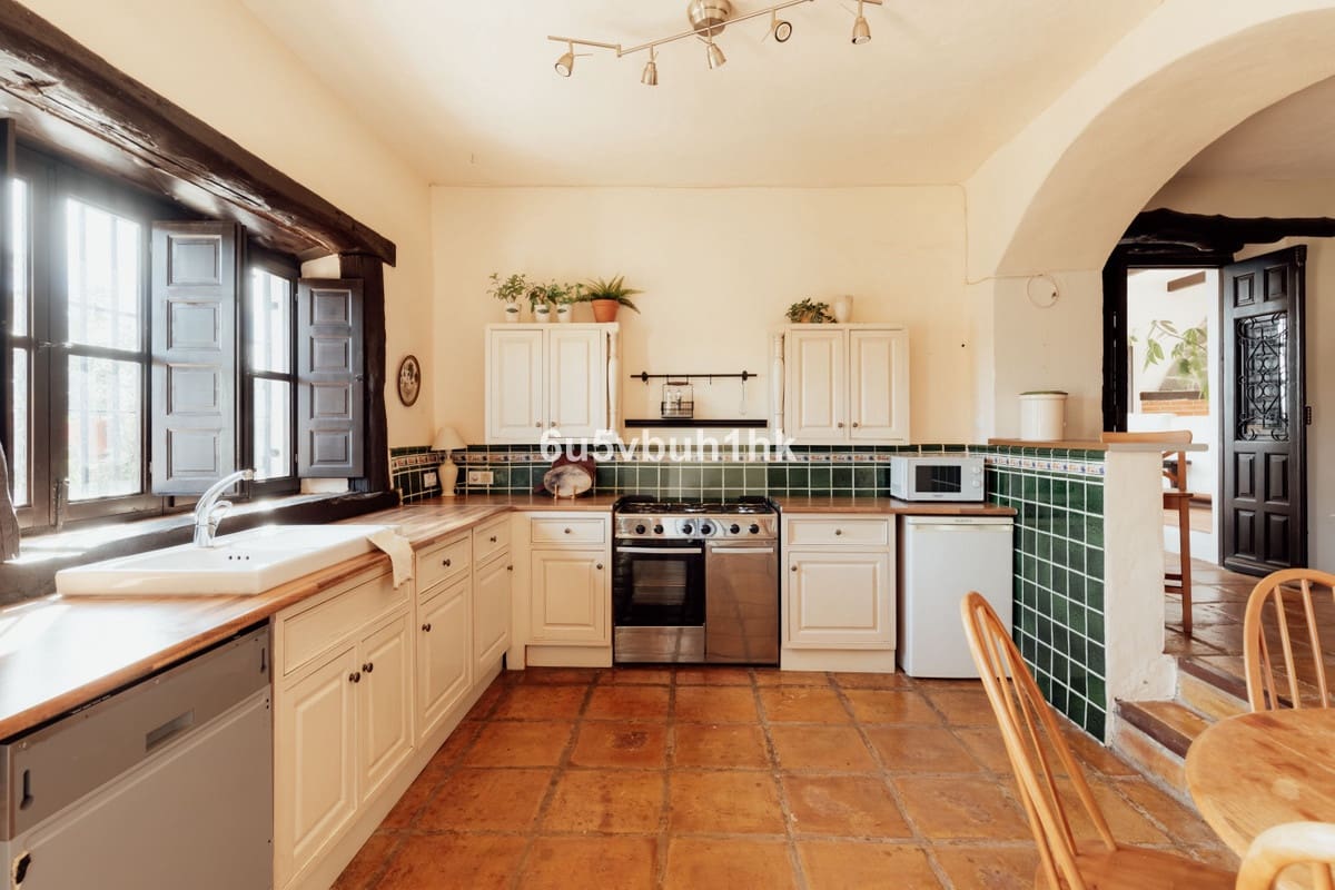 2 makuuhuone Omakotitalo myytävänä paikassa Malaga kaupunki - 480 000 € (Ref: 9479741)