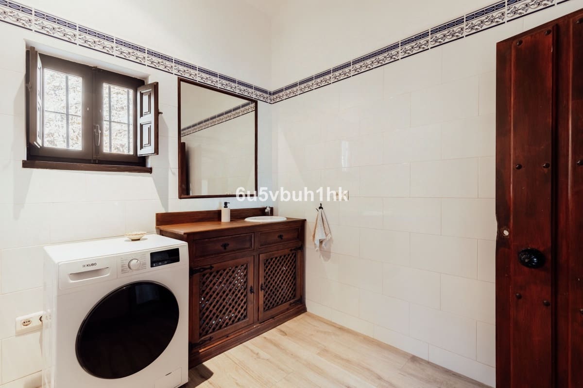 2 makuuhuone Omakotitalo myytävänä paikassa Malaga kaupunki - 480 000 € (Ref: 9479741)