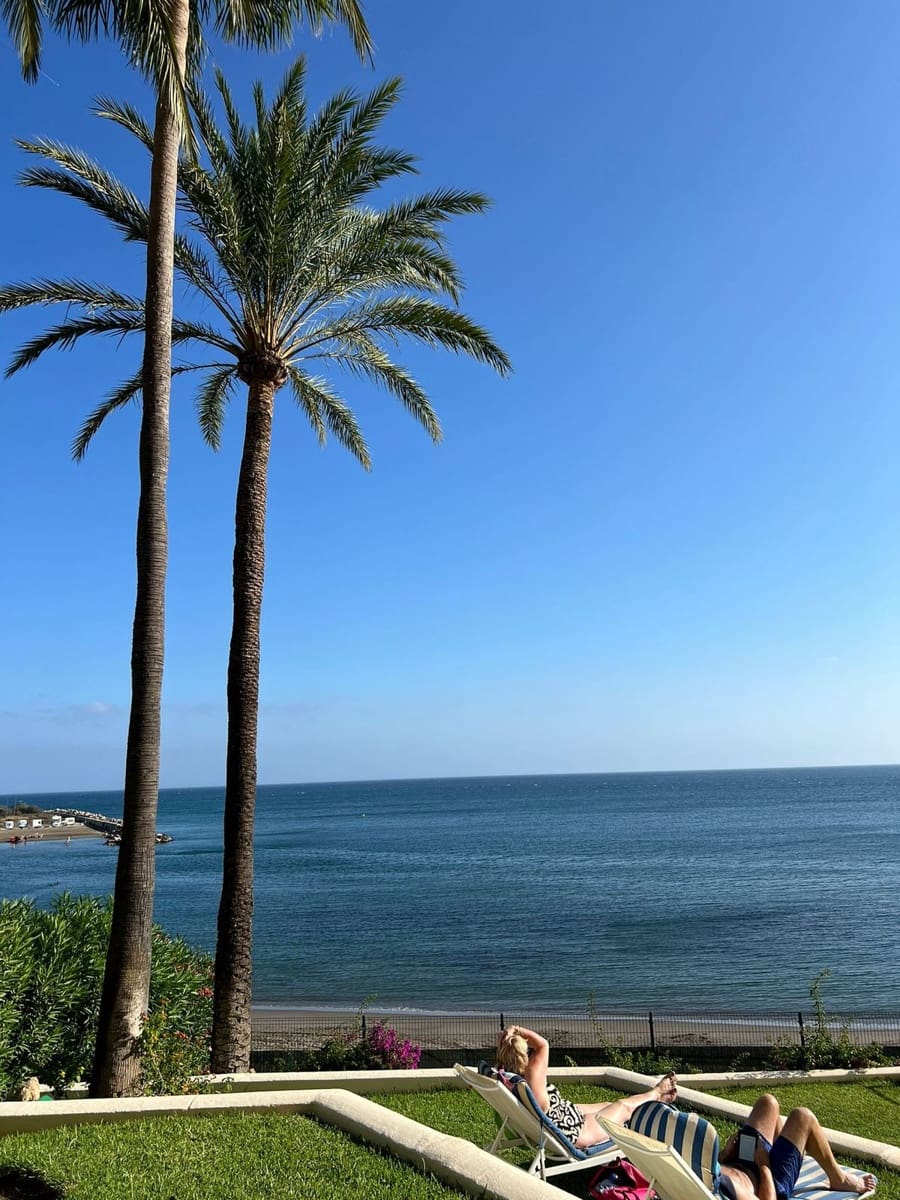 2 sypialnia Apartament na sprzedaż w Estepona z basenem - 485 000 € (Ref: 9479748)