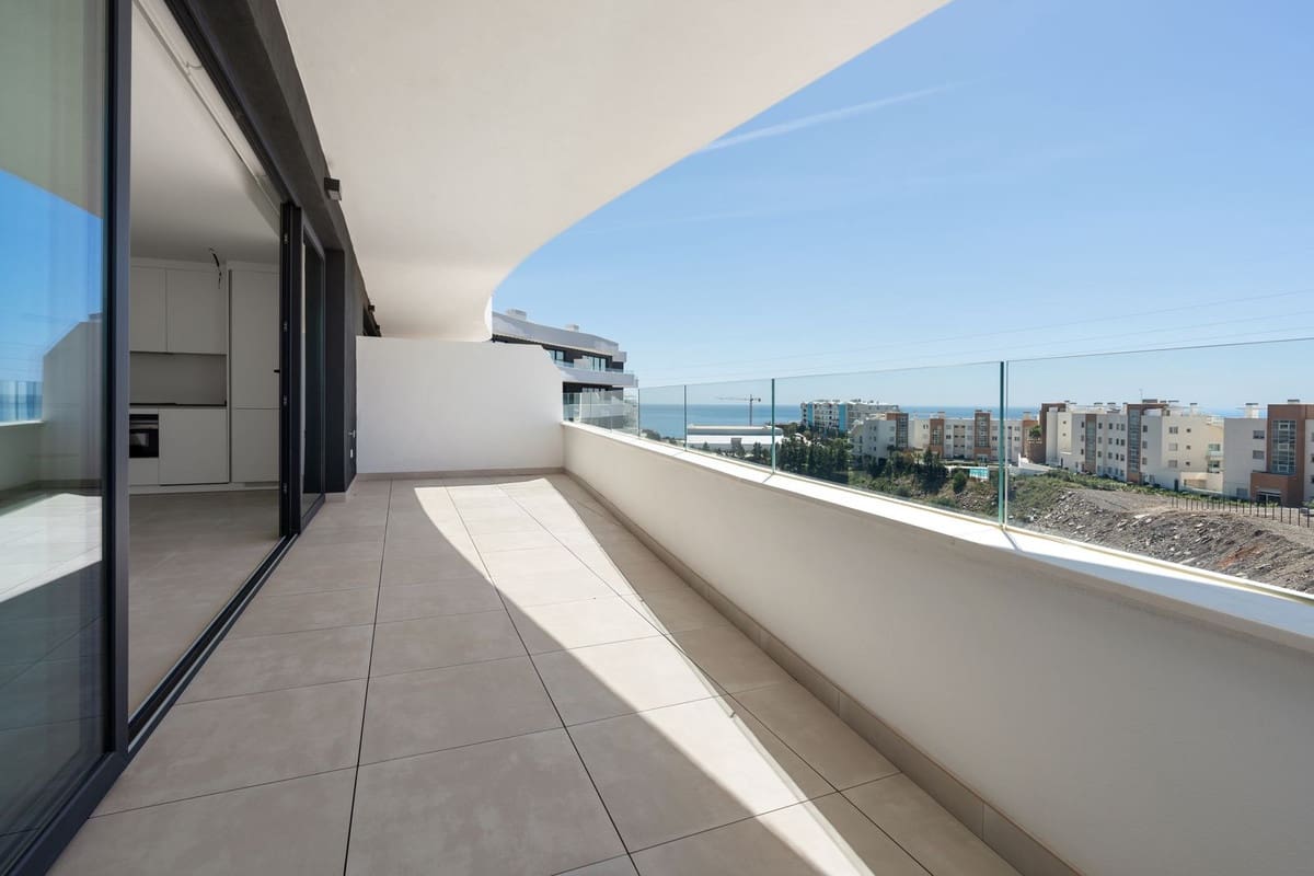 2 bedroom Apartment for sale in Benalmadena Costa with pool garage - € 485,000 (Ref: 9479749)