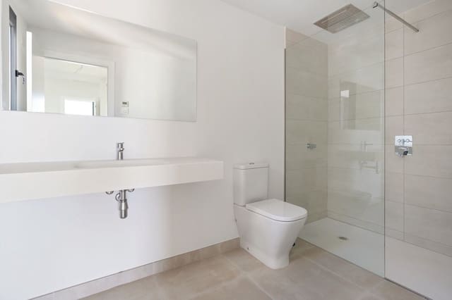 2 soveværelse Lejlighed til salg i Benalmadena Costa, Benalmádena med swimmingpool garage - € 485.000 (Ref: 9479749)