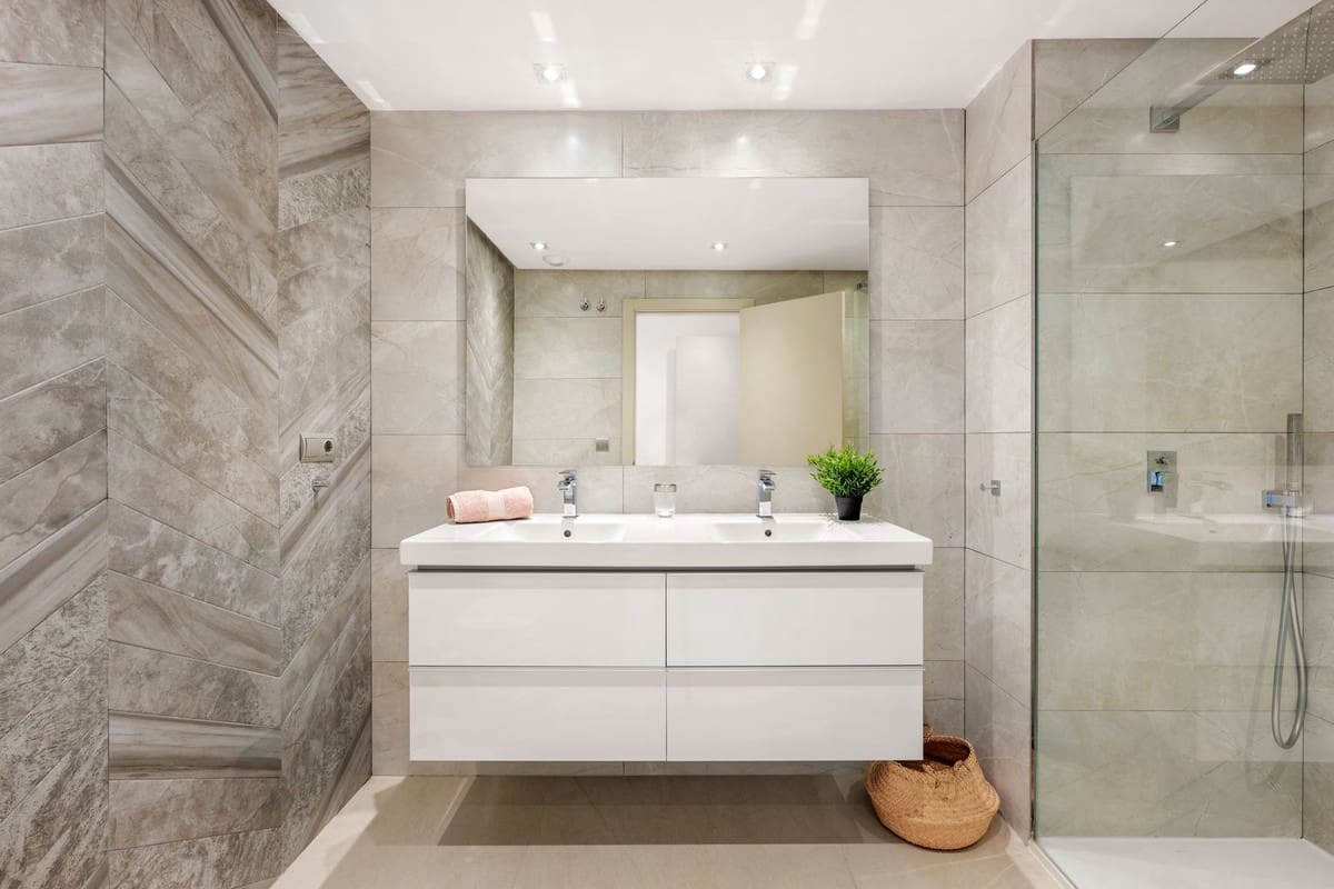 2 bedroom Apartment for sale in La Cala Golf with pool garage - € 485,000 (Ref: 9479750)