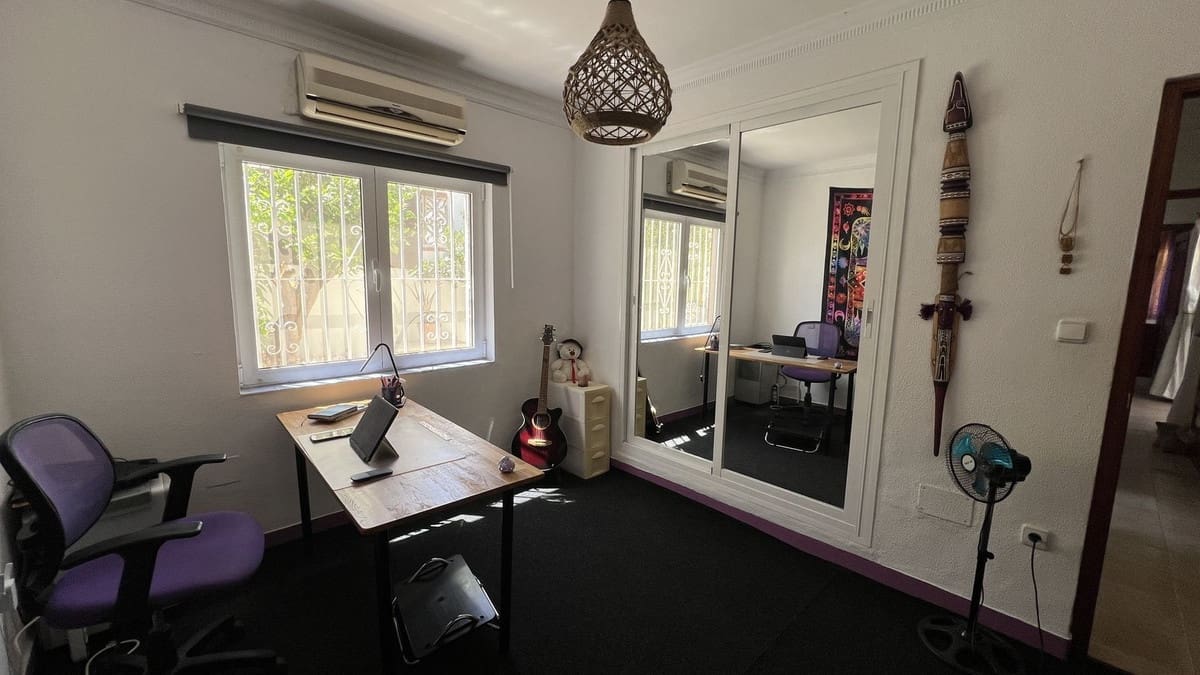 3 bedroom Villa for sale in Alhaurin el Grande with pool - € 485,000 (Ref: 9479751)