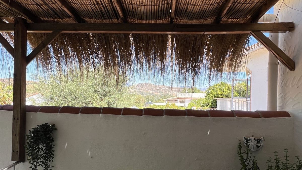 3 bedroom Villa for sale in Alhaurin el Grande with pool - € 485,000 (Ref: 9479751)