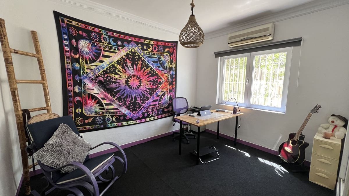 3 bedroom Villa for sale in Alhaurin el Grande with pool - € 485,000 (Ref: 9479751)