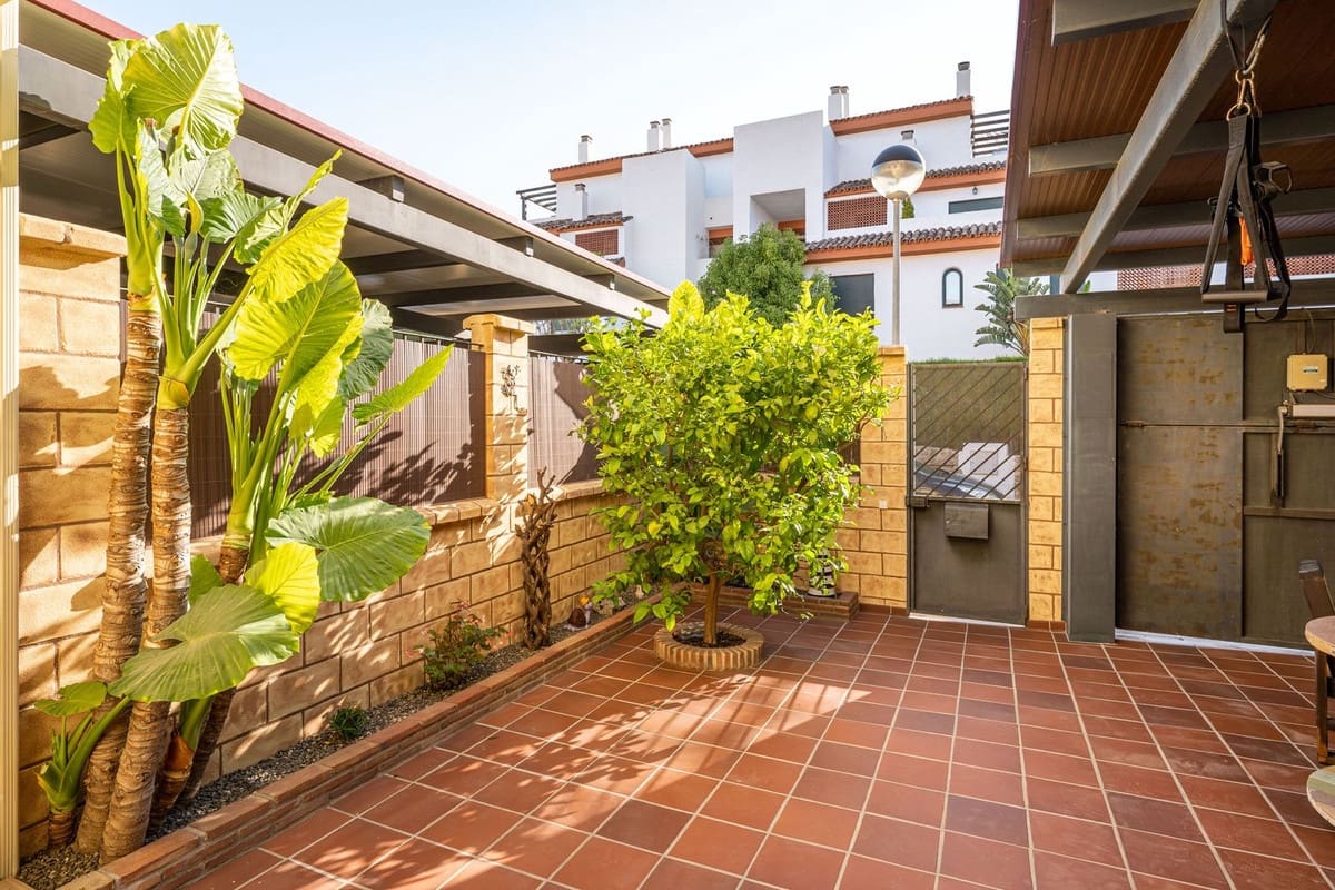 3 bedroom Townhouse for sale in Cancelada with garage - € 485,000 (Ref: 9479752)