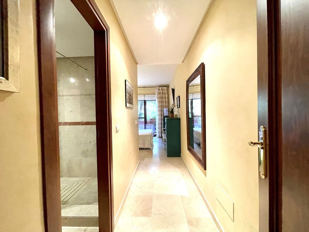 2 bedroom Apartment for sale in Los Monteros with pool garage - € 490,000 (Ref: 9479757)