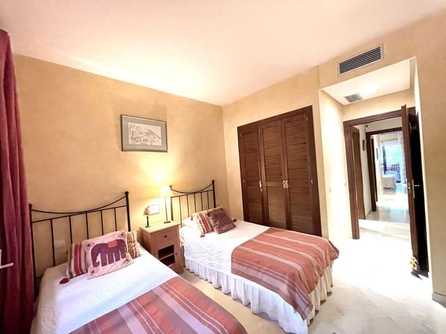 2 bedroom Apartment for sale in Los Monteros, Marbella with pool garage - € 490,000 (Ref: 9479757)