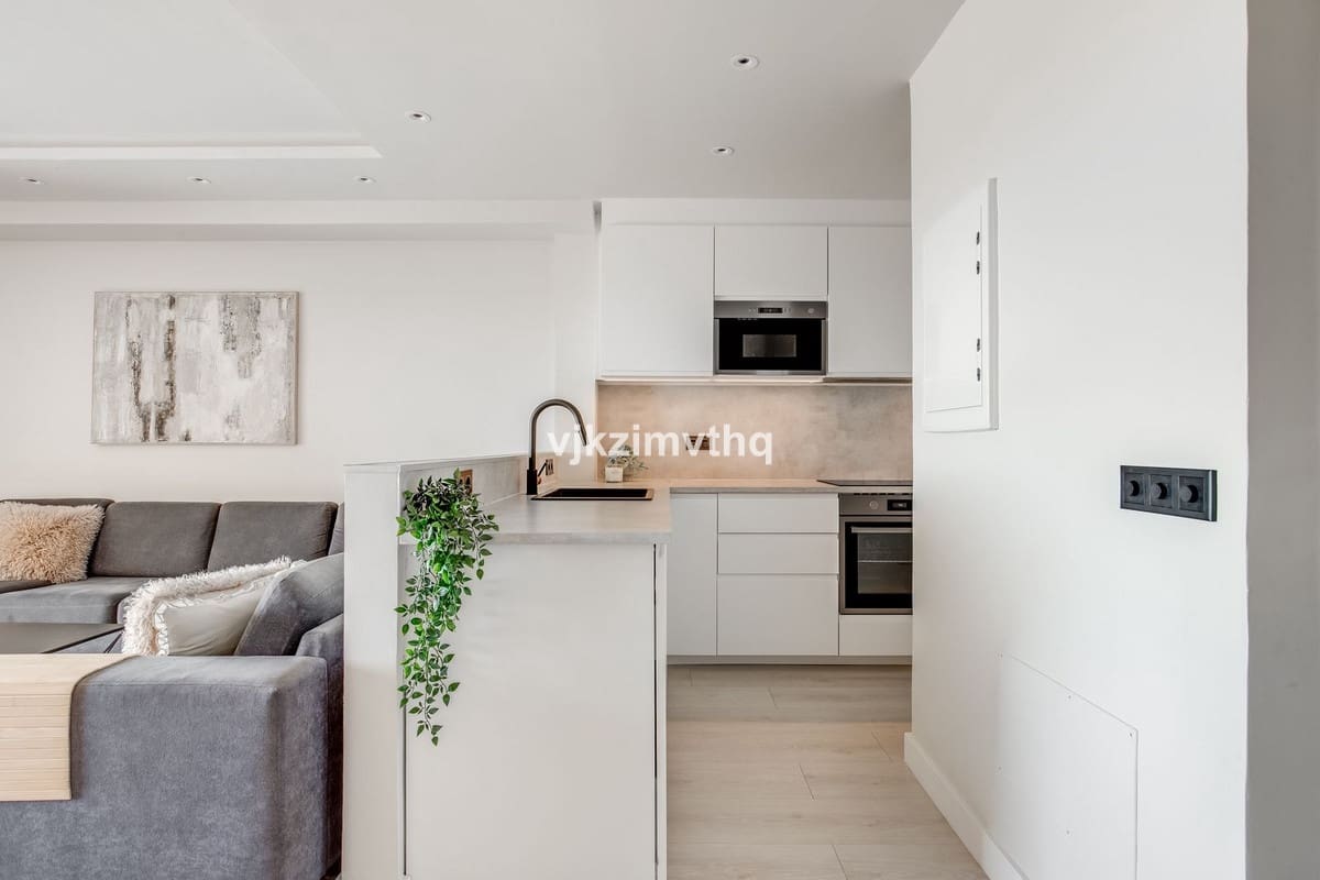 3 soveværelse Semi-Rækkehus til salg i Benalmadena - € 490.000 (Ref: 9479759)