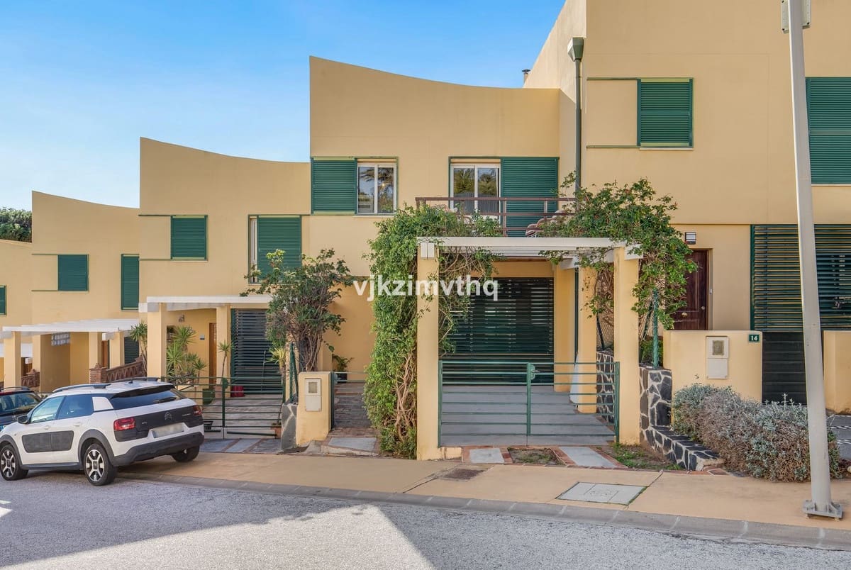 3 soveværelse Semi-Rækkehus til salg i Benalmadena - € 490.000 (Ref: 9479759)